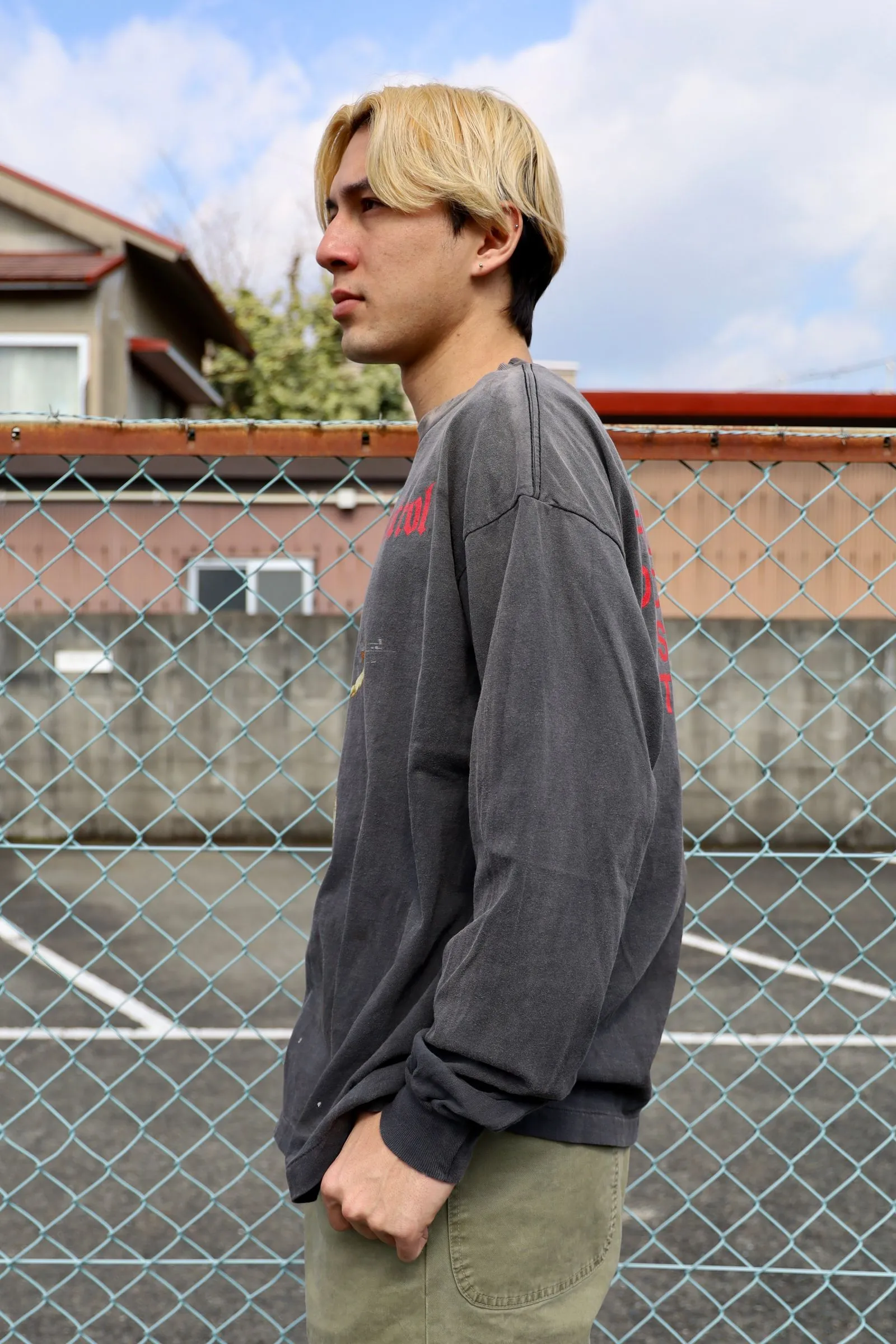 SAINT Mxxxxxx × Kosuke Kawamura KK_LS TEE/COMPLETE CONTRL/BLK KK joint model Jesus AK submachine gun cross long-sleeved TEE Washed black S-XL KK joint model creative submachine gun Jesus cross The fading of sulfur dye on ready-to-wear and washed water to make it old Hand-splashed ink hole processing The printing is repeatedly modified to outline the ultimate restoration ZP Cylindrical side seam high weight fabric Stiff and comfortable Correct accessories Customized co-branded wash mark/little angel mark, top purchasing agent level